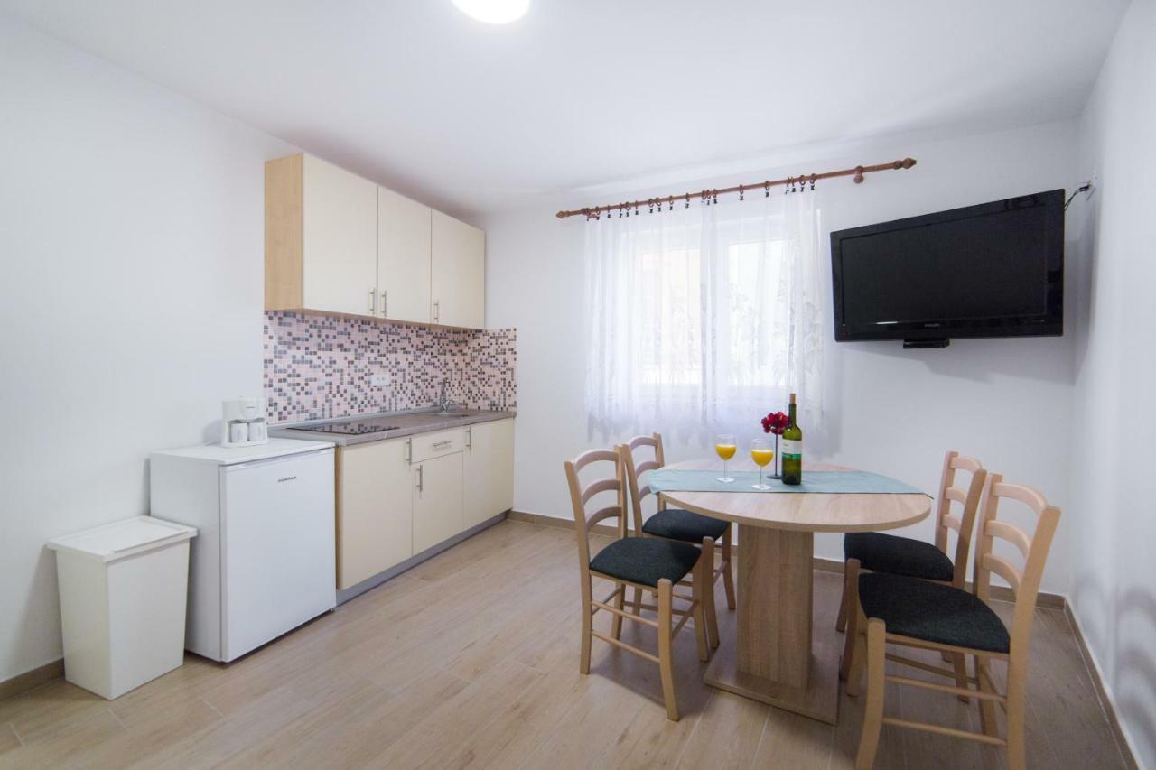 Apartments Relax Baška Voda المظهر الخارجي الصورة