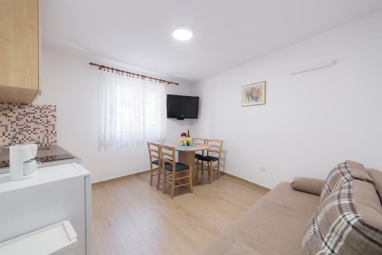 Apartments Relax Baška Voda المظهر الخارجي الصورة