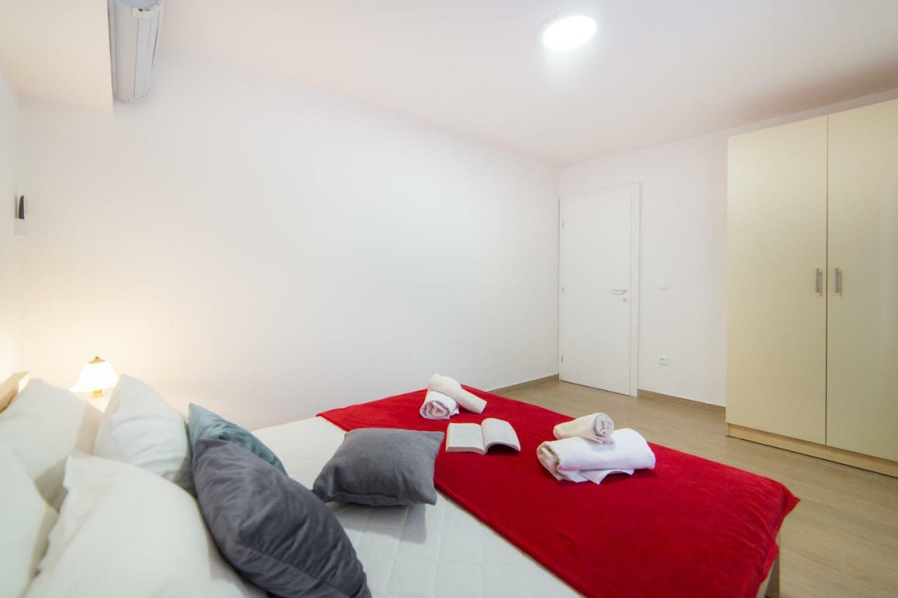 Apartments Relax Baška Voda المظهر الخارجي الصورة